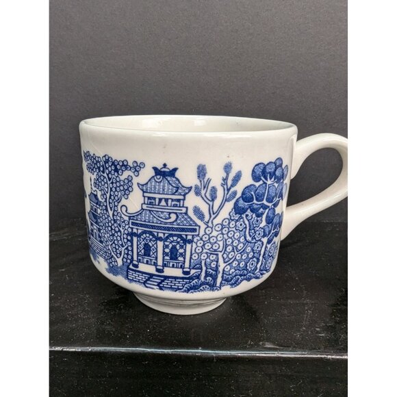 Vintage Made in England Blue Willow 8 Oz Coffee/Tea Cup Set of 2 - Picture 2 of 7